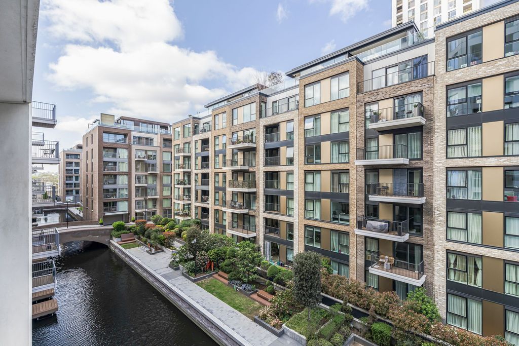 Property photo 3 of 19