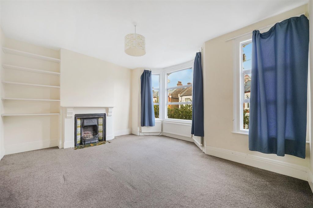 Property photo 2 of 12 49B Leighton Gardens - R7Kqbrpmewhcuitm1Zh5.Jpg