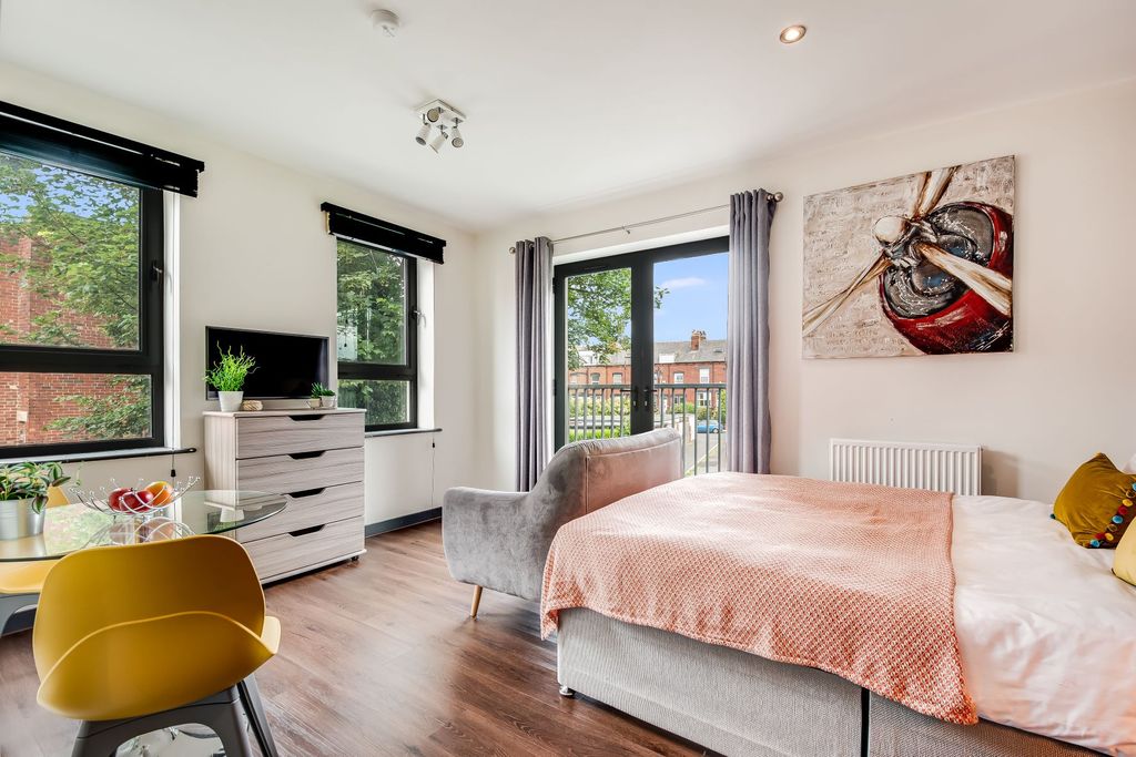 Property photo 1 of 6 Property Photo