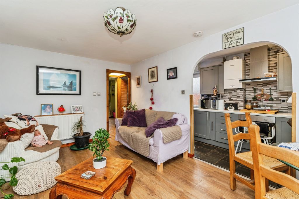 Property photo 3 of 12