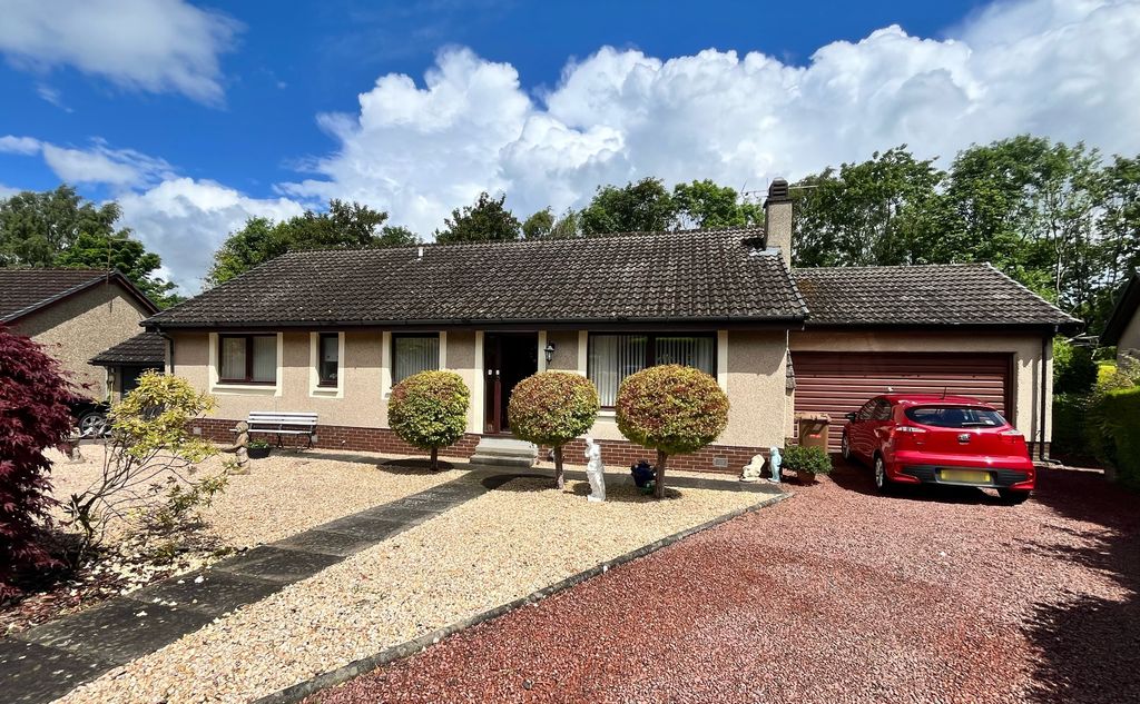 Property photo 1 of 32