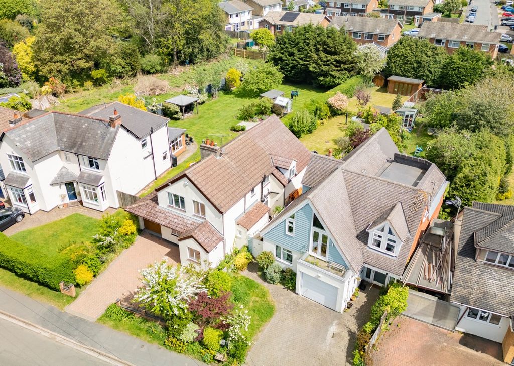 Property photo 1 of 61 4889763