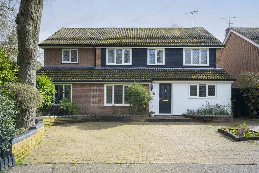 Property photo 2 of 36