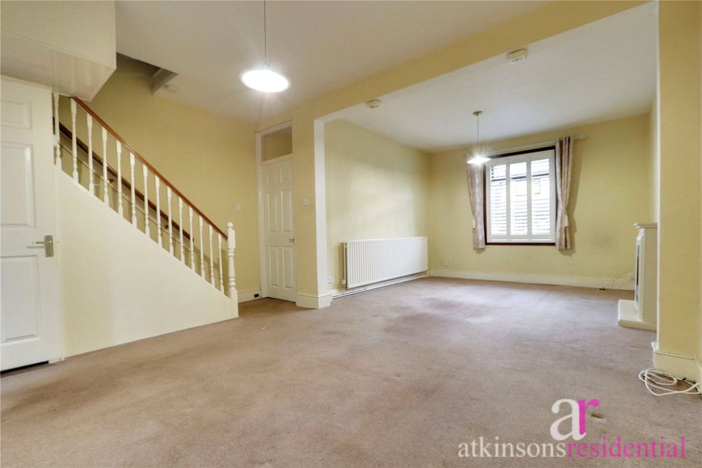 Property photo 2 of 17 Picture No. 12