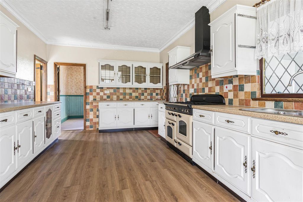 Property photo 2 of 31 23_77858.Jpg