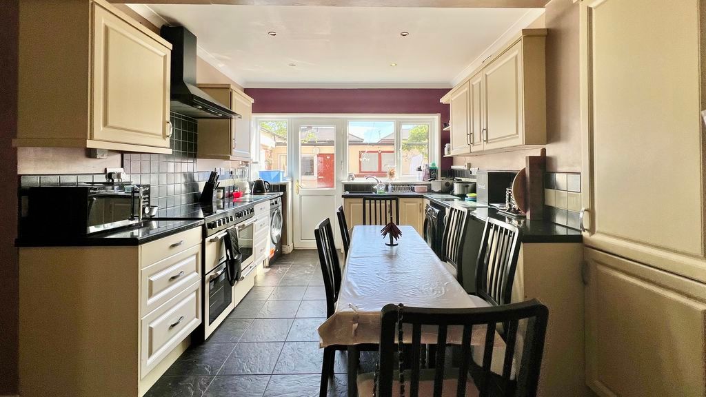 Property photo 3 of 18 Photo 3