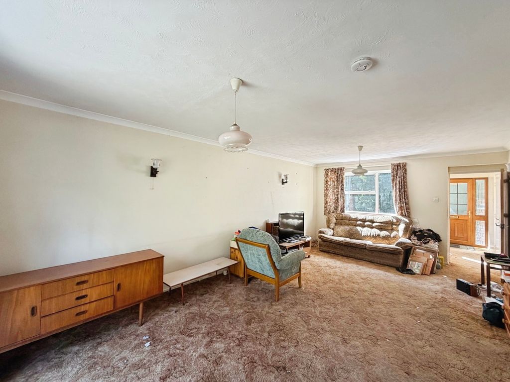 Property photo 3 of 9 Pbox-Img.Jpg