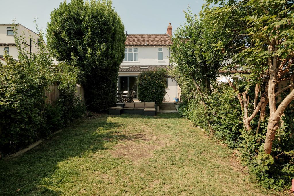 Property photo 2 of 22 Garden