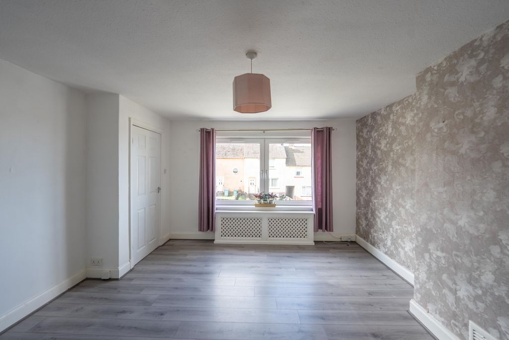 Property photo 3 of 18 Gallery