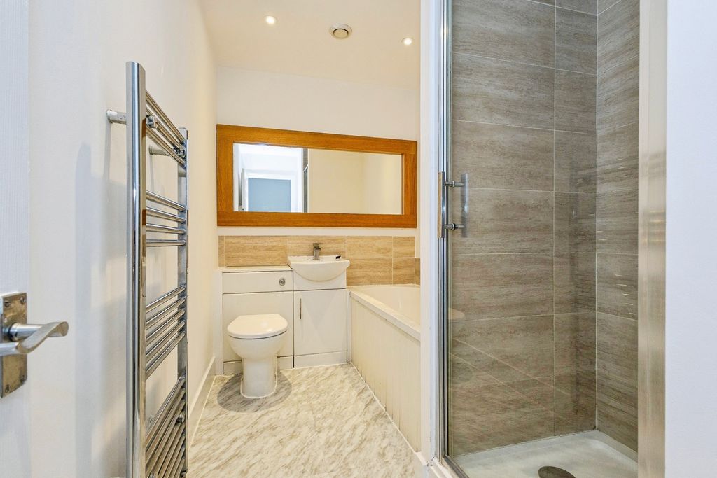 Property photo 3 of 20 Pbox-Img.Jpg
