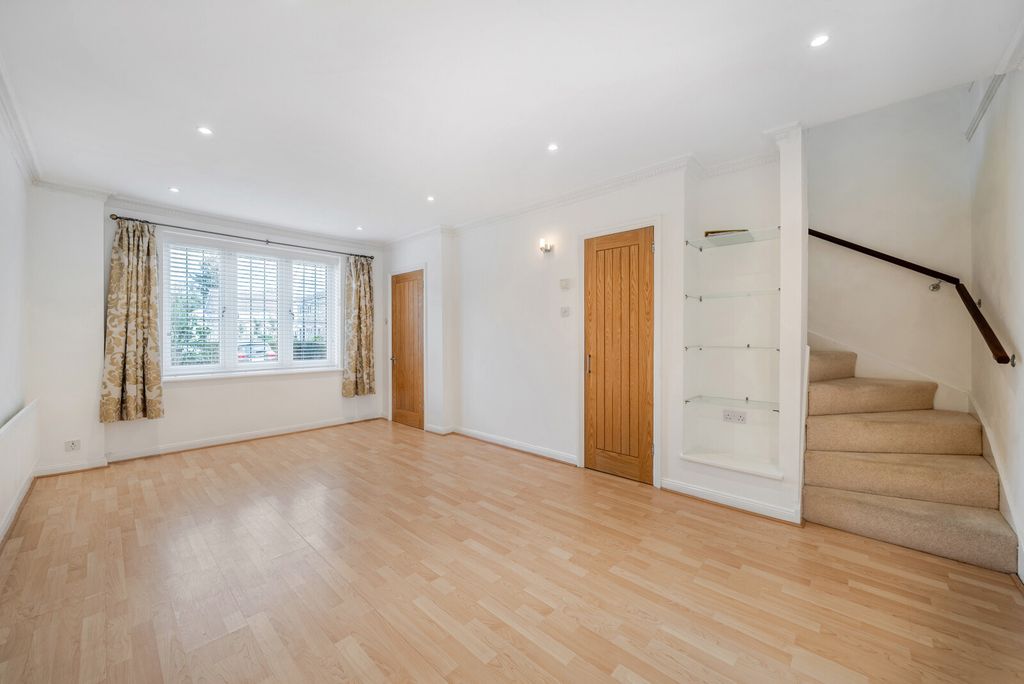 Property photo 2 of 10 1383404-6-691F0B7...