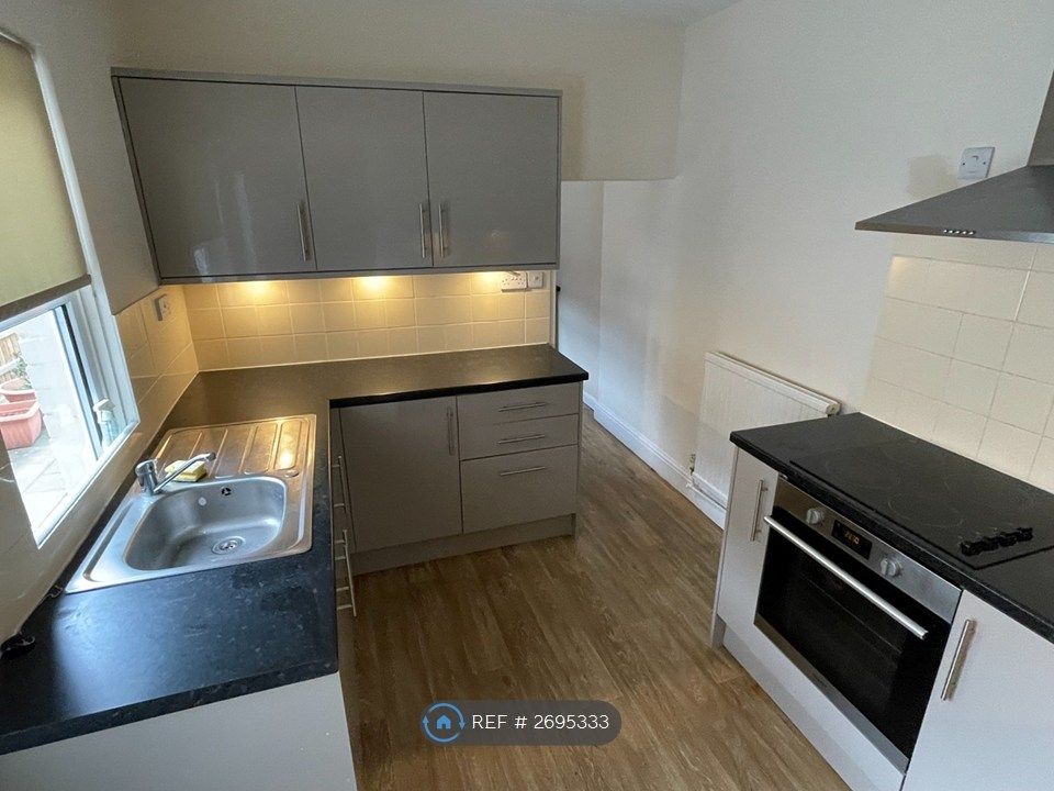 Property photo 1 of 15 Kitchen