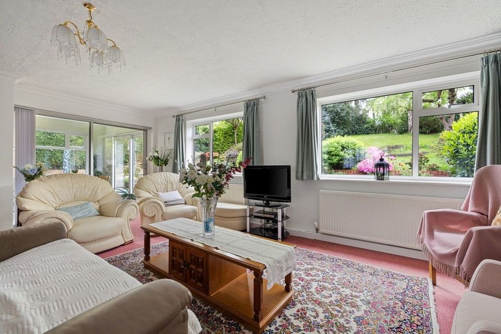 Property photo 2 of 26