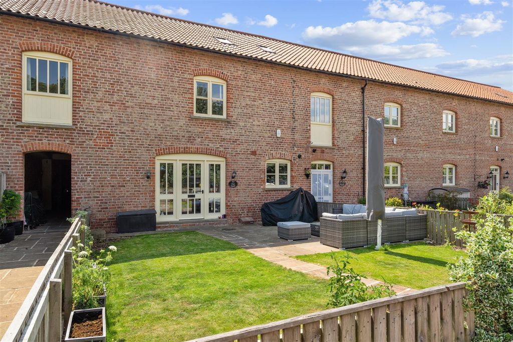 Property photo 1 of 23