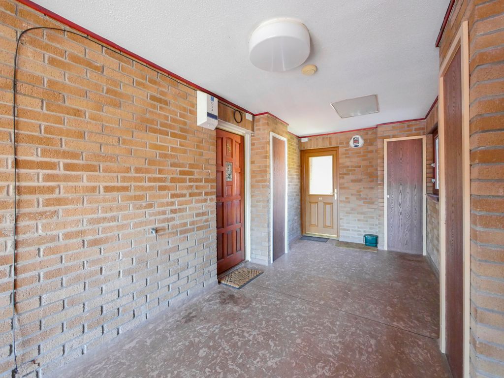 Property photo 2 of 11 Close