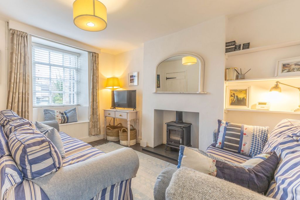 Property photo 3 of 22