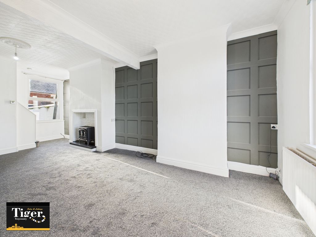 Property photo 2 of 16 Cam03440G0-Pr0458-Still009