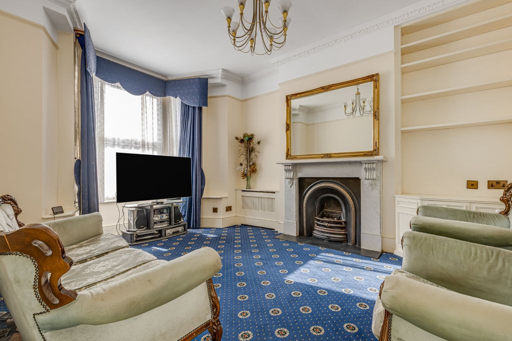 Property photo 2 of 24 Picture No. 06