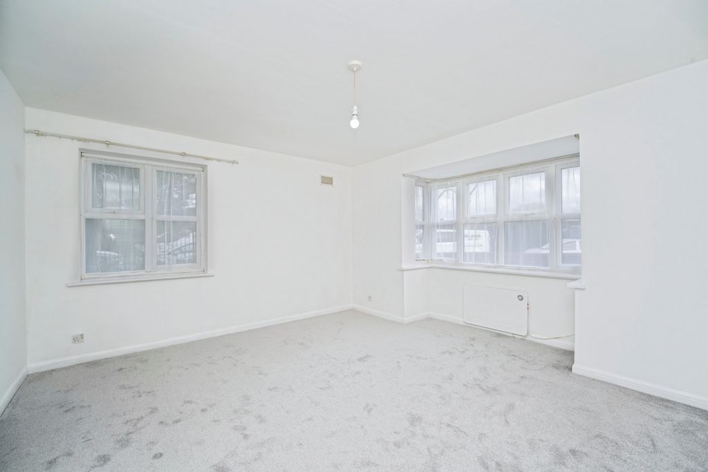 Property photo 2 of 15 Reception Room