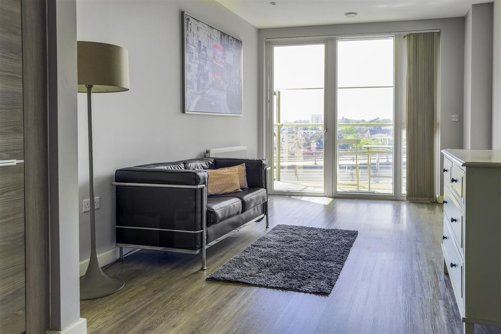 Property photo 2 of 21 07 To Let 1 Bedroom Flat Croyron Www.Islingtonprop
