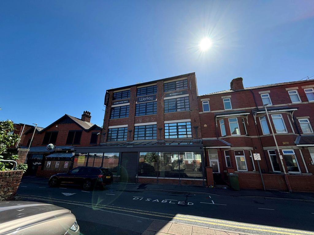 Property photo 1 of 6 Image 1