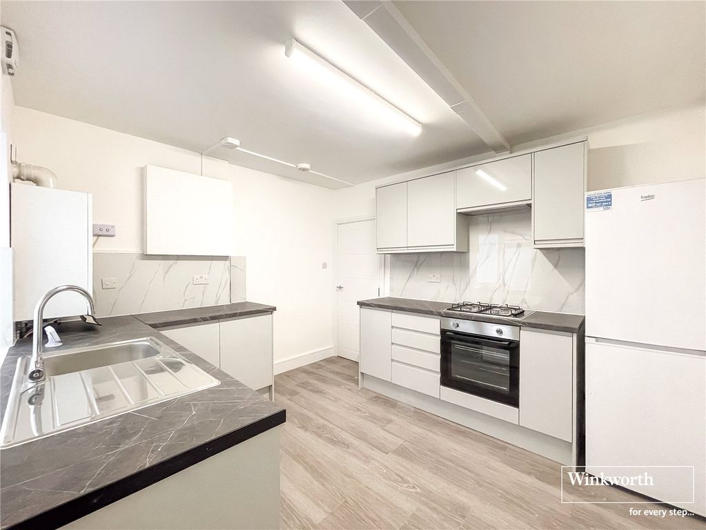 Property photo 1 of 9 Kitchen