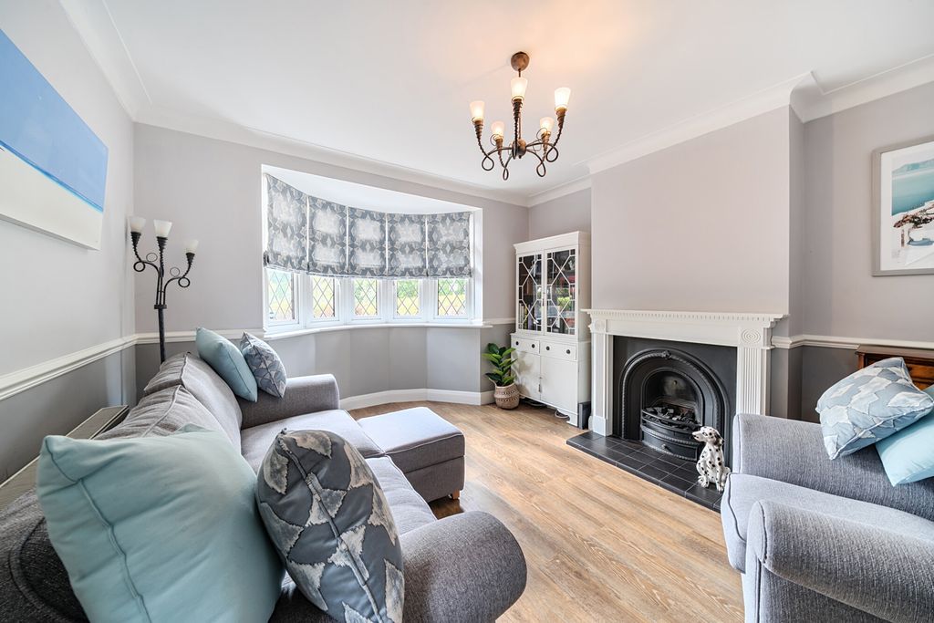 Property photo 2 of 21 1354531-7-68c7F6A...