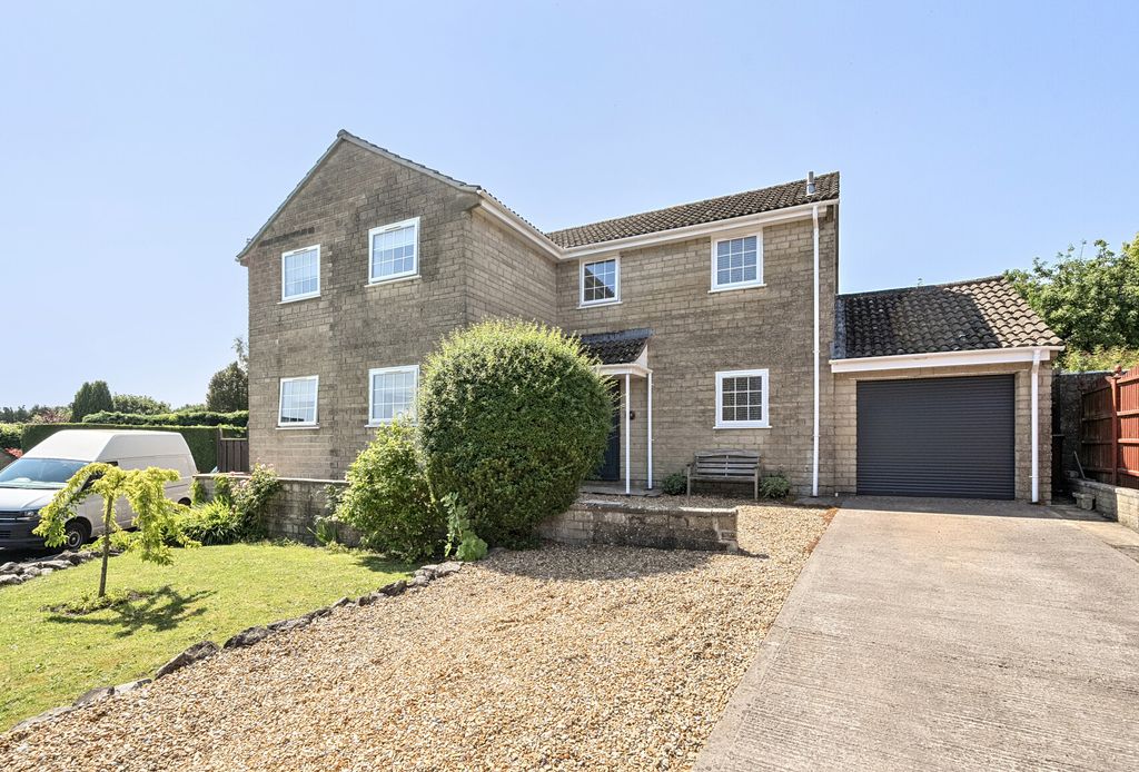 Property photo 1 of 24 1313597-1-6852d14...