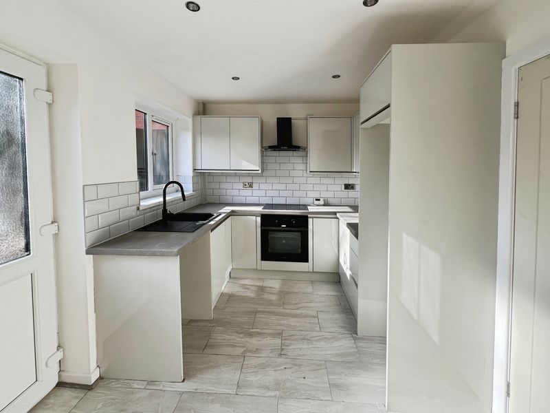 Property photo 2 of 15 Kitchen