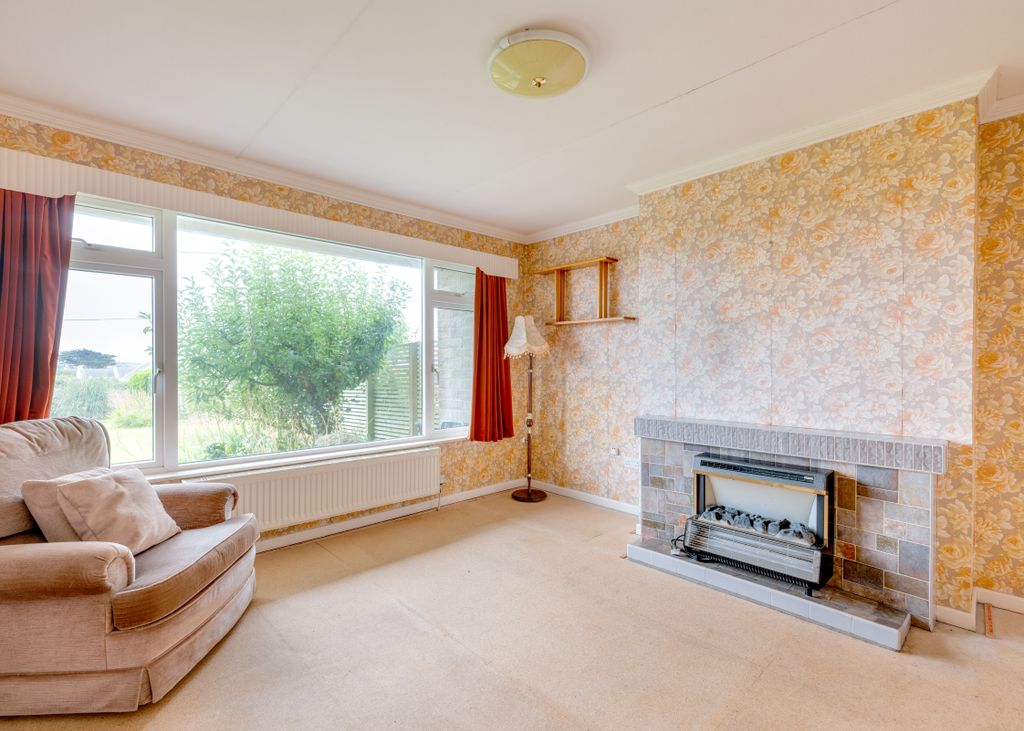 Property photo 3 of 18 66c3615Eb81B8_Windrush-12