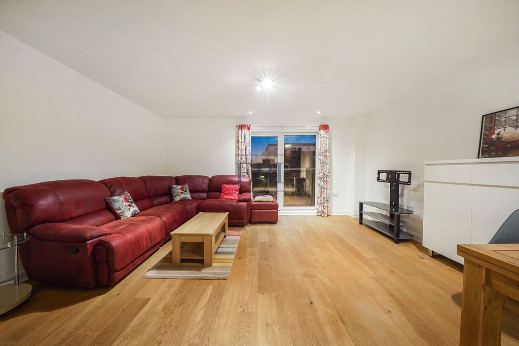 Property photo 3 of 16 Picture No. 06