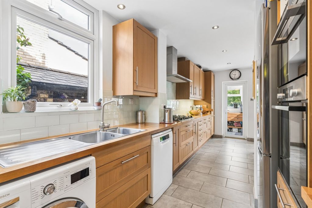 Additional image 6 of 4 bed detached house for saleBalmoral Road, Hitchin SG5