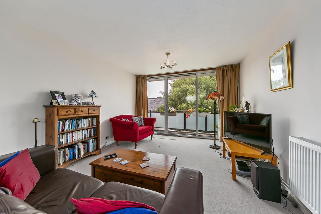 Property photo 2 of 14