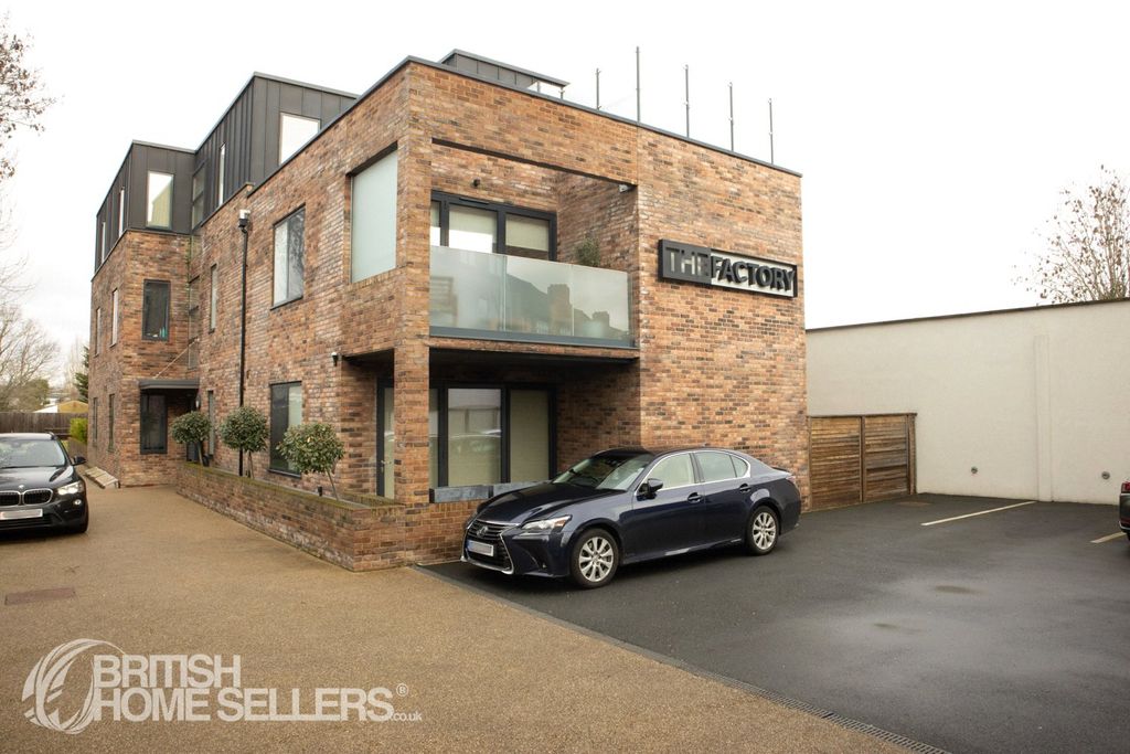 Property photo 2 of 14 Picture No. 12