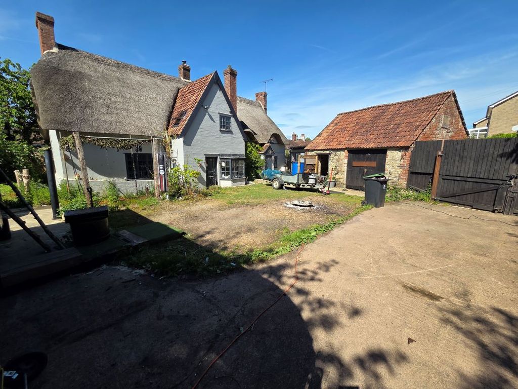 Property photo 1 of 16