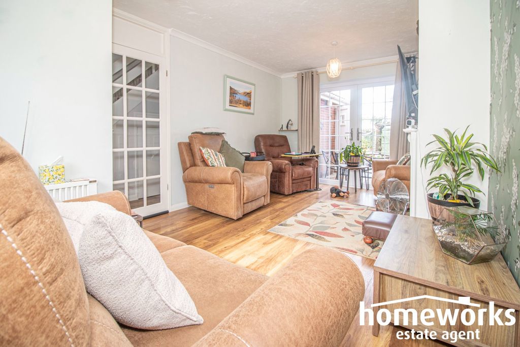 Property photo 2 of 19