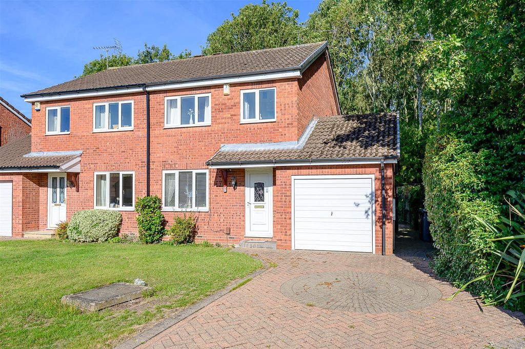 Property photo 1 of 16 External
