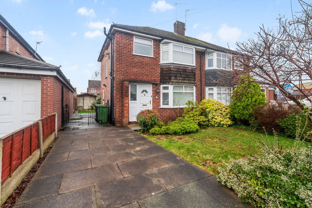 Property photo 2 of 18