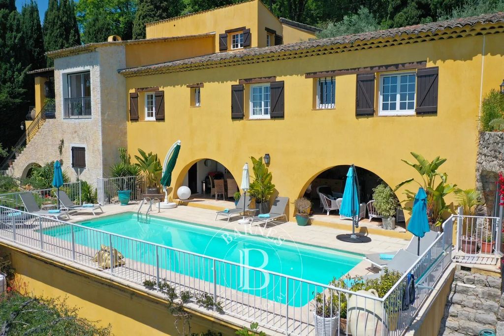 Property photo 3 of 31