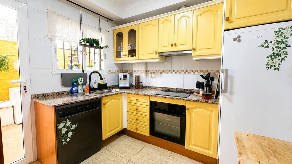 Property photo 3 of 50