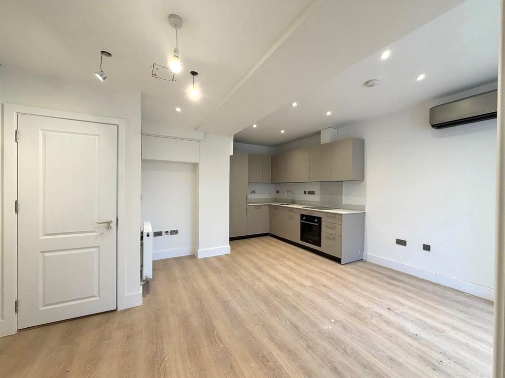 Property photo 2 of 12 Kitchen Reception 4.Jpg