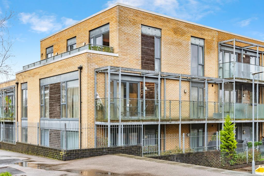 Property photo 1 of 23