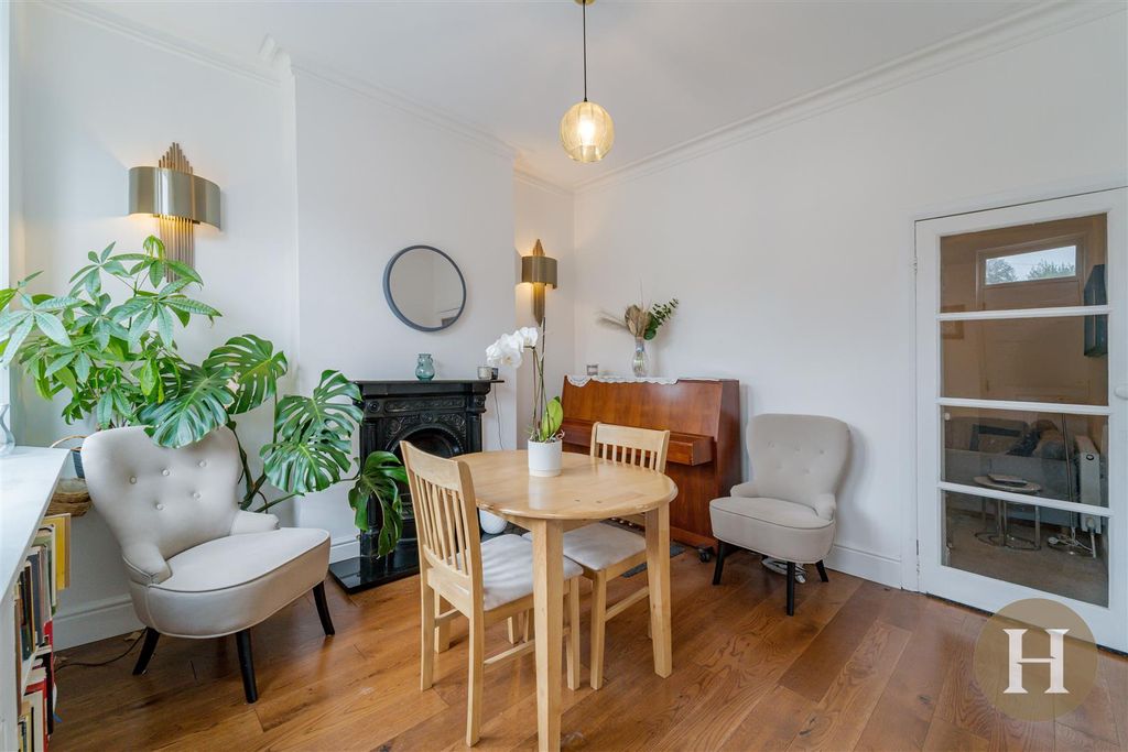 Property photo 2 of 29 Hadleigh Estate Agents-1.Jpg