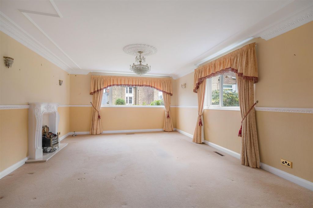 Property photo 2 of 15 Untitled (7 Of 17).Jpg