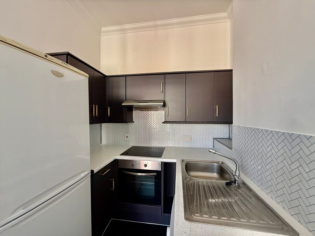 Property photo 1 of 6 Image