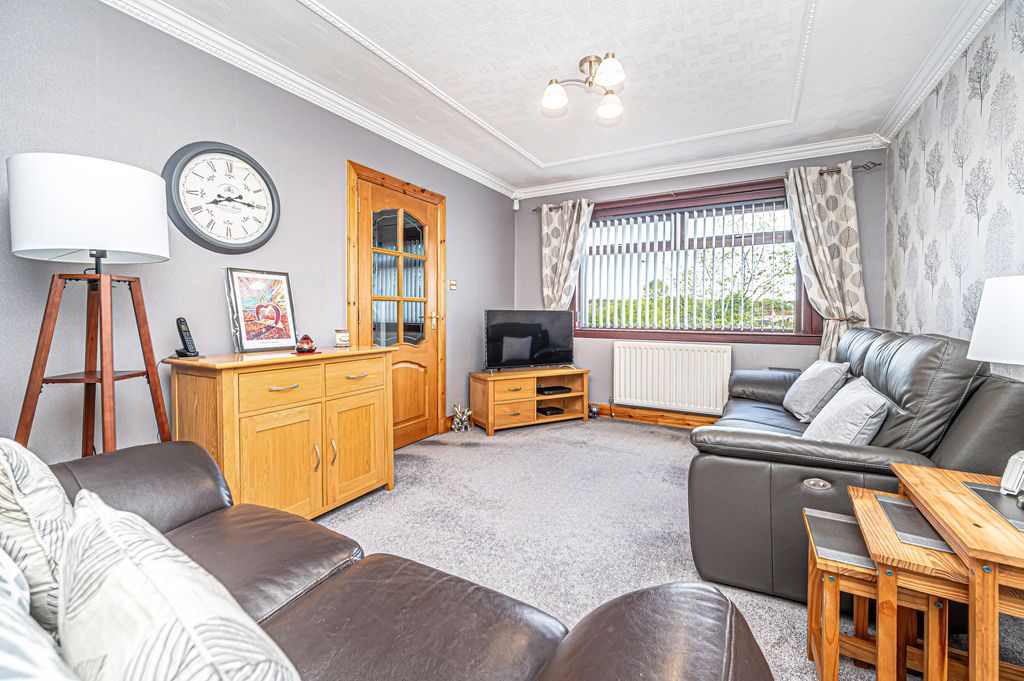 Property photo 3 of 20 Lounge With Open Plan Dining Area