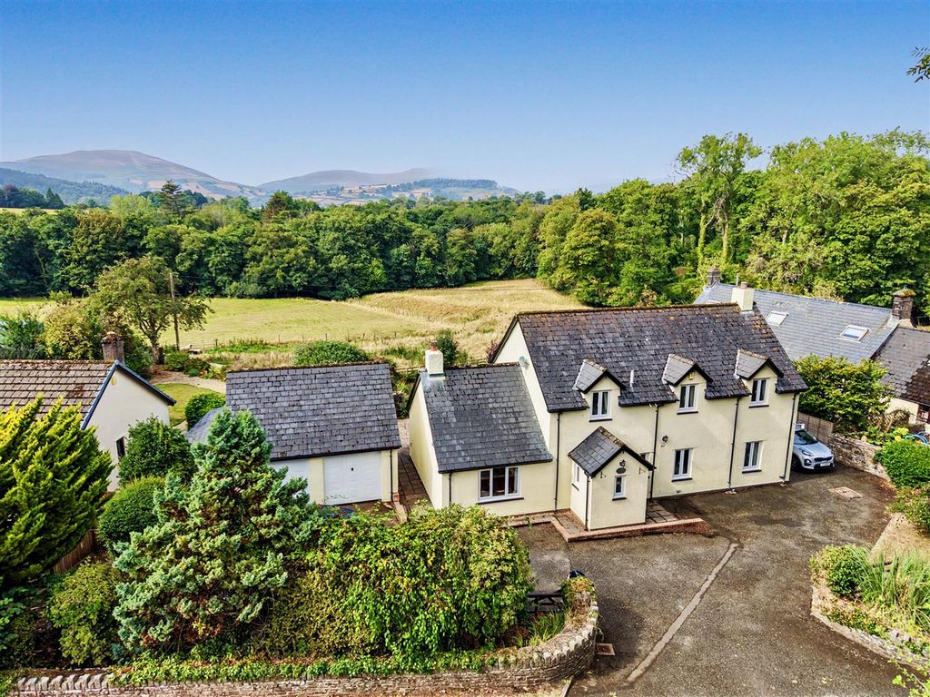 Property photo 1 of 29 Dji_Fly_20260826_110948_0348_1787814243504_Photo.J