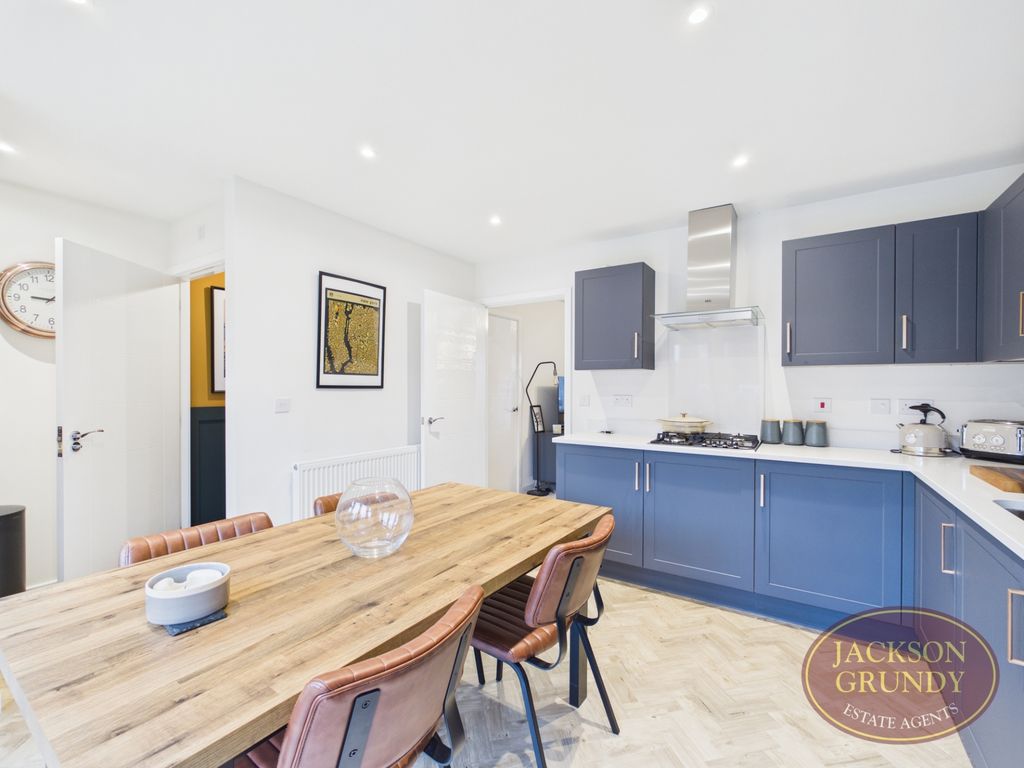 Property photo 2 of 15 Jubilee Road