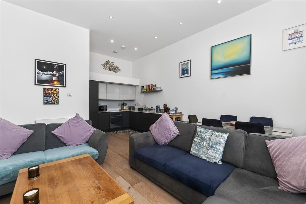 Property photo 2 of 20 Open Plan Living