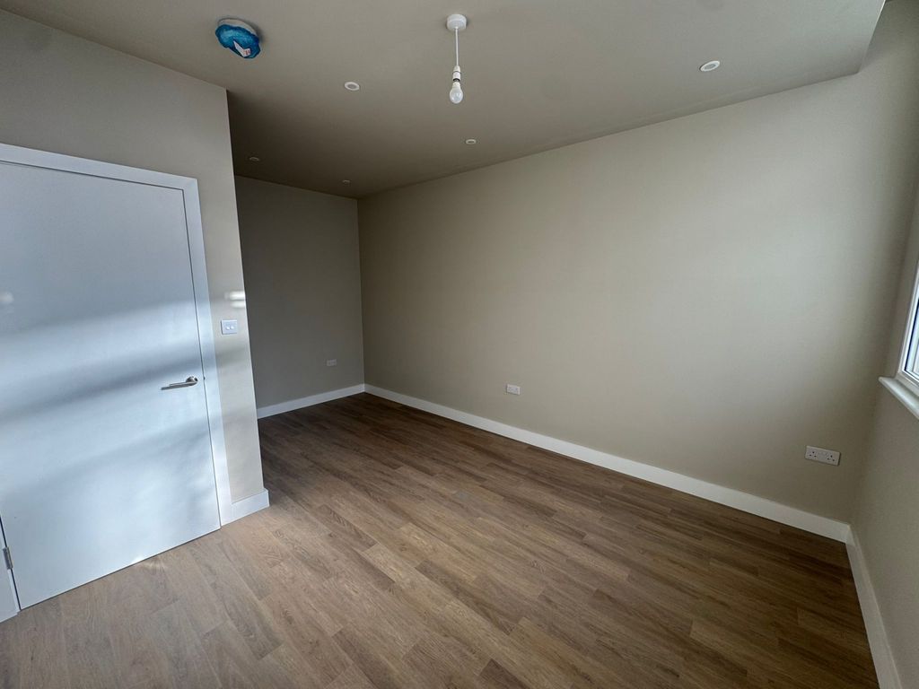 Property photo 3 of 3 Gallery